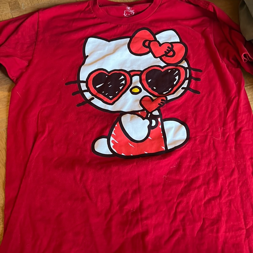 Women’s medium hello kitty shirt